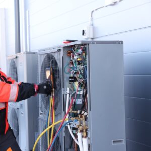 Ilmavesilämpöpumpun huolto Helsinki